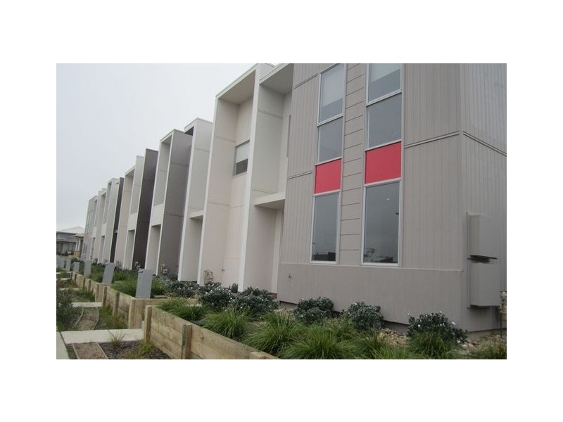 8 Petherick Street, Franklin ACT 2913