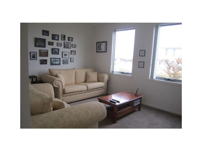 8 Petherick Street, Franklin ACT 2913