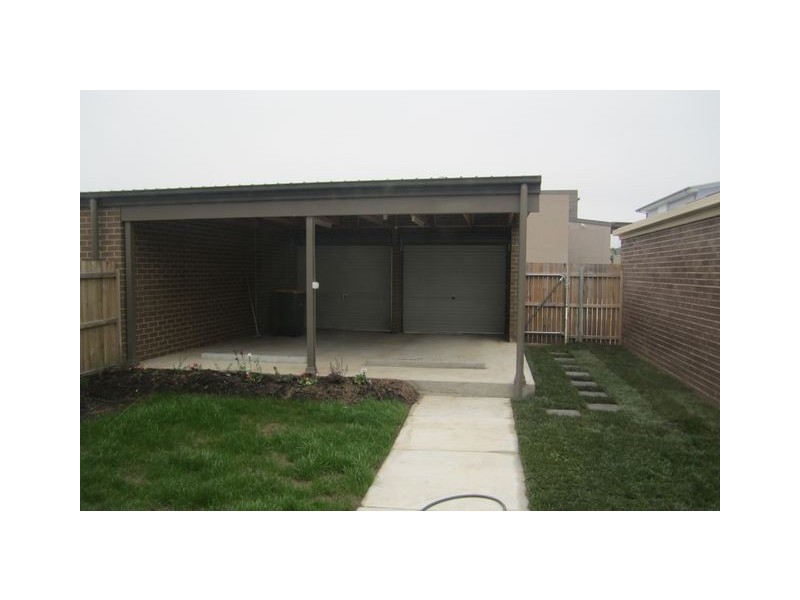 8 Petherick Street, Franklin ACT 2913