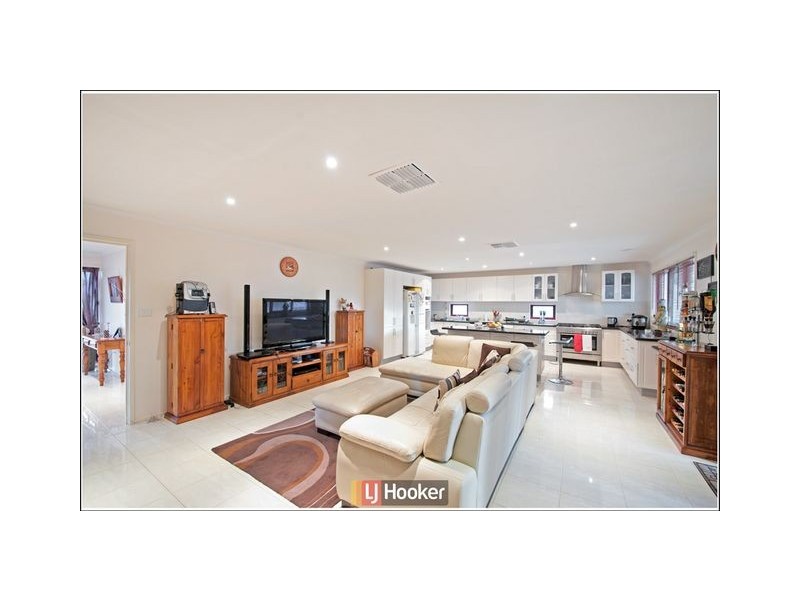 9 Rundle Place, Kambah ACT 2902