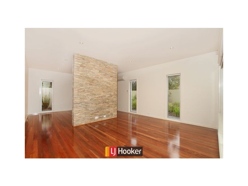 17 Rawson Street, Deakin ACT 2600