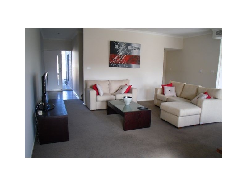 2/1 Jack Ryan Street, Forde ACT 2914