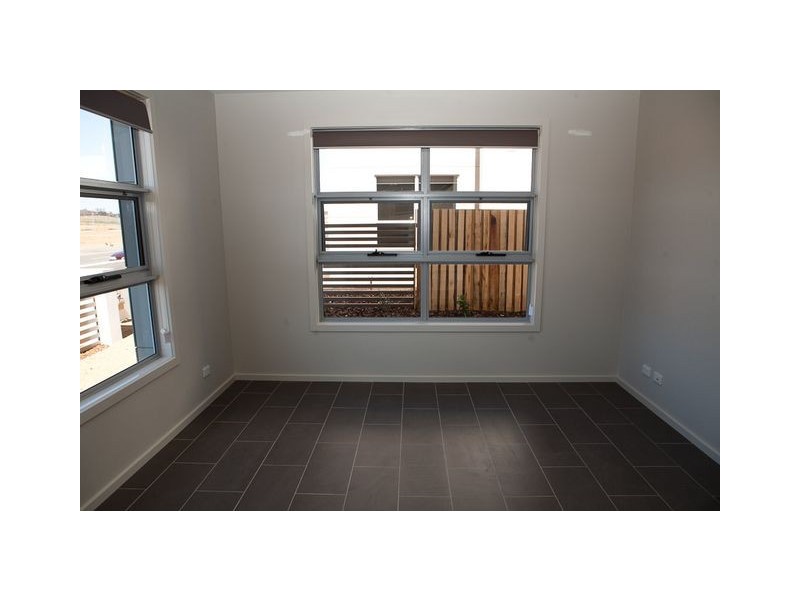 27 Galore Street, Crace ACT 2911