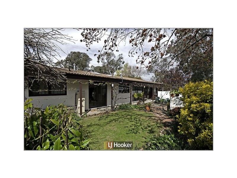 11 Coppin Place, Weetangera ACT 2614