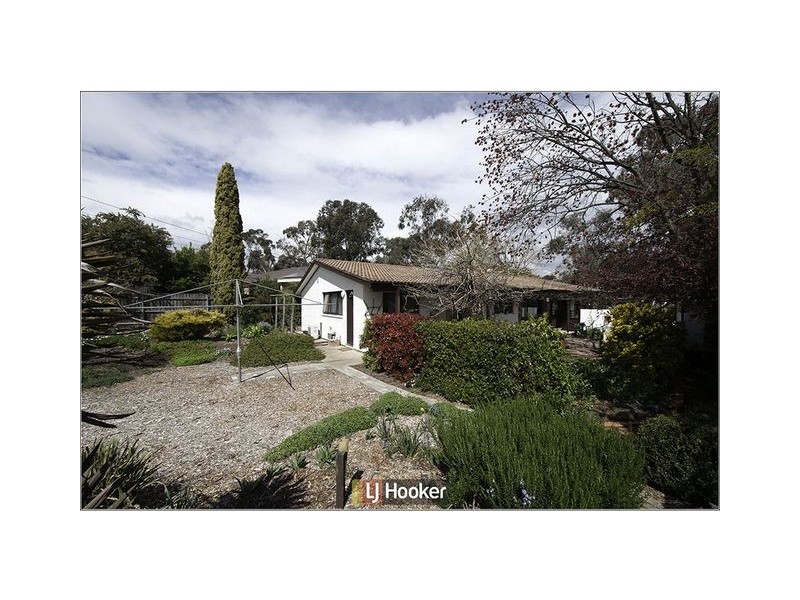 11 Coppin Place, Weetangera ACT 2614