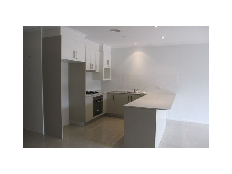 2/13 Coppin Place, Weetangera ACT 2614