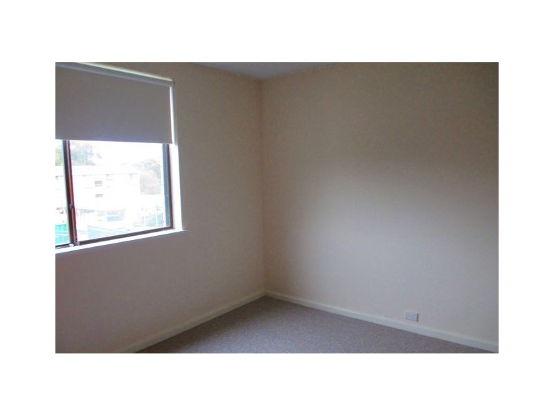 1/4 Walsh Place, Curtin ACT 2605