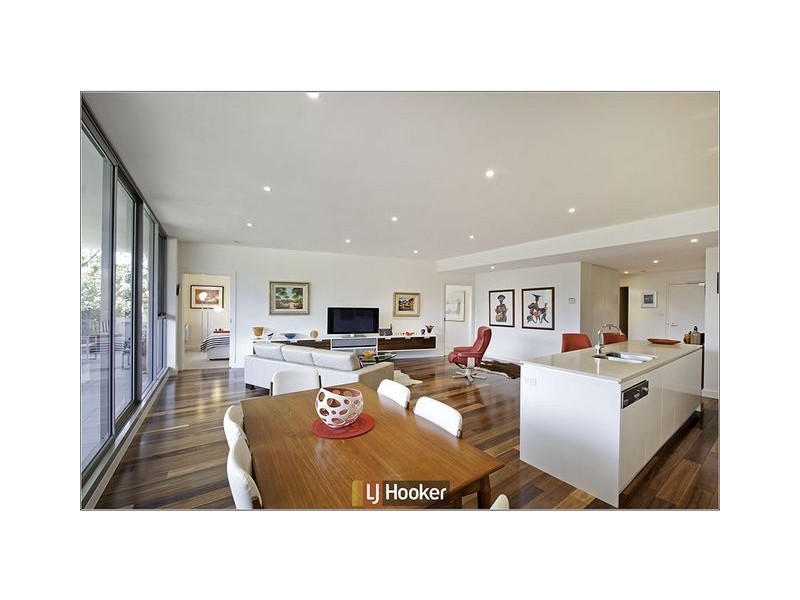 102/17 State Circle, Forrest ACT 2603