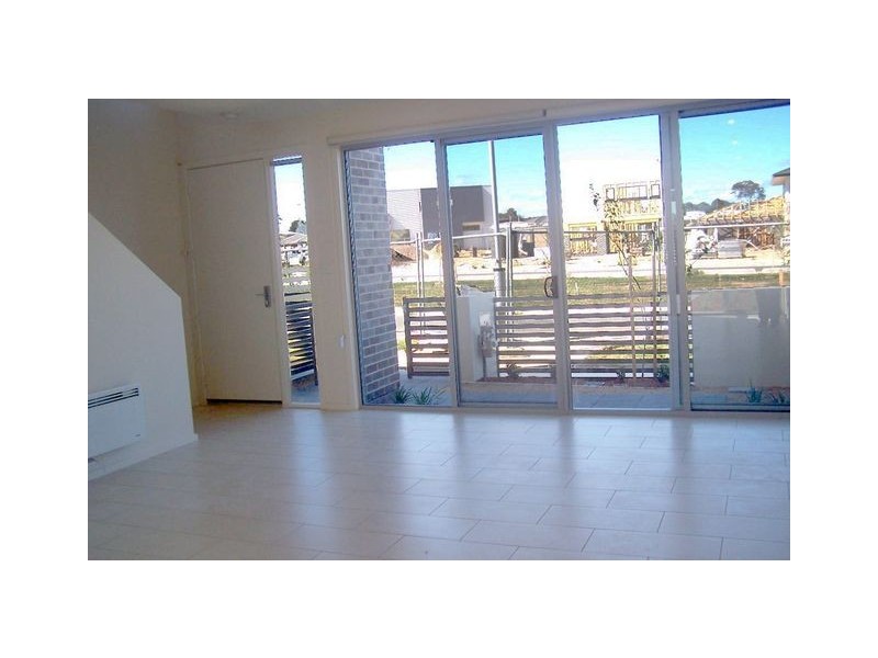 61 Stowport Avenue, Crace ACT 2911