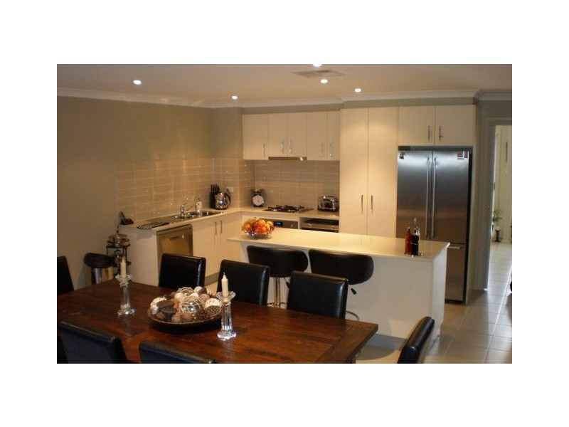2/33 Ronald Walker Street, Casey ACT 2913