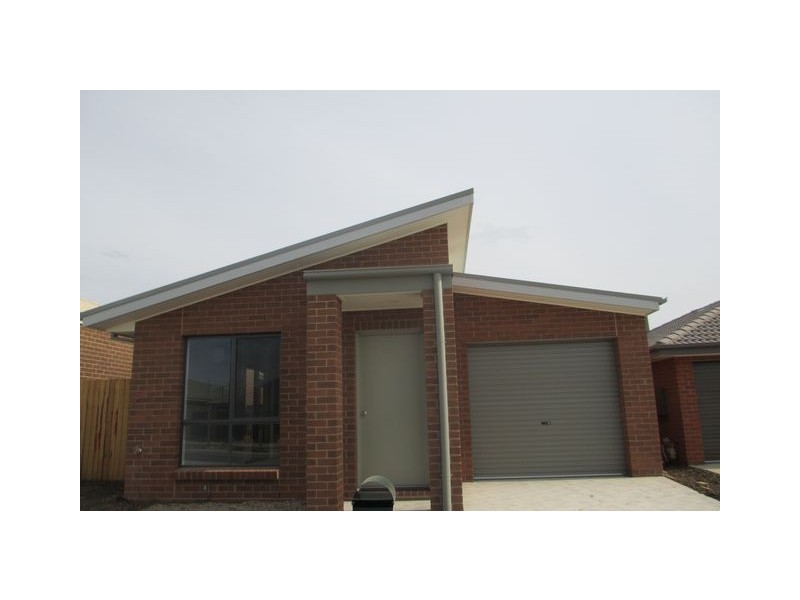 4 Sisley Street, Macgregor ACT 2615
