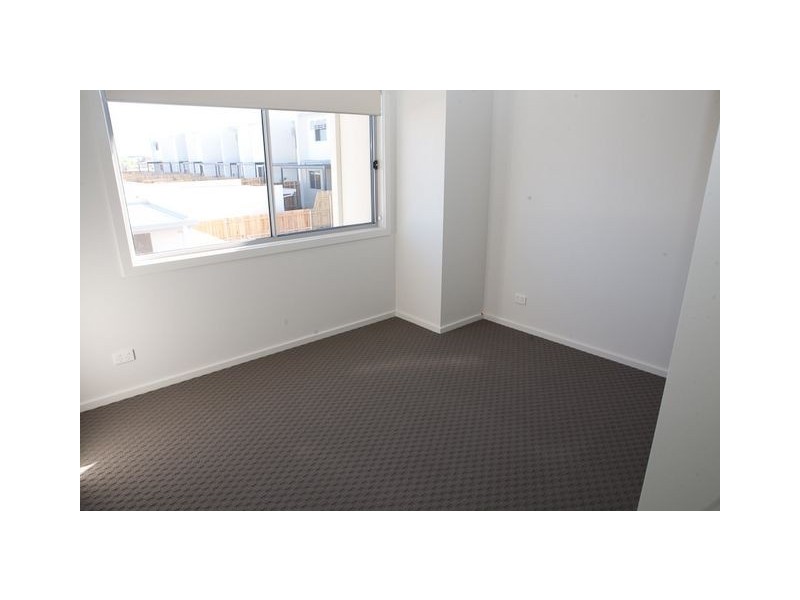 63 Stowport Avenue, Crace ACT 2911