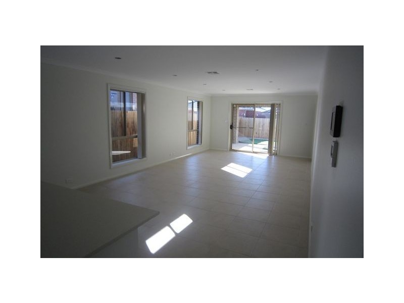 4 Dunk Street, Casey ACT 2913