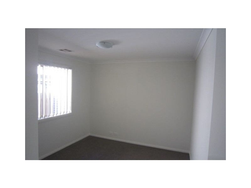 4 Dunk Street, Casey ACT 2913