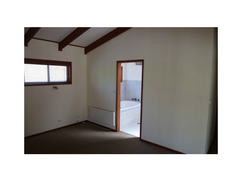 9 Alawa Street, Waramanga ACT 2611