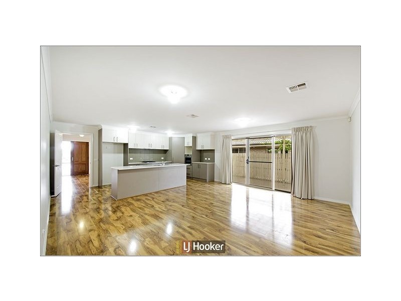 12 Joan Long Street, Franklin ACT 2913