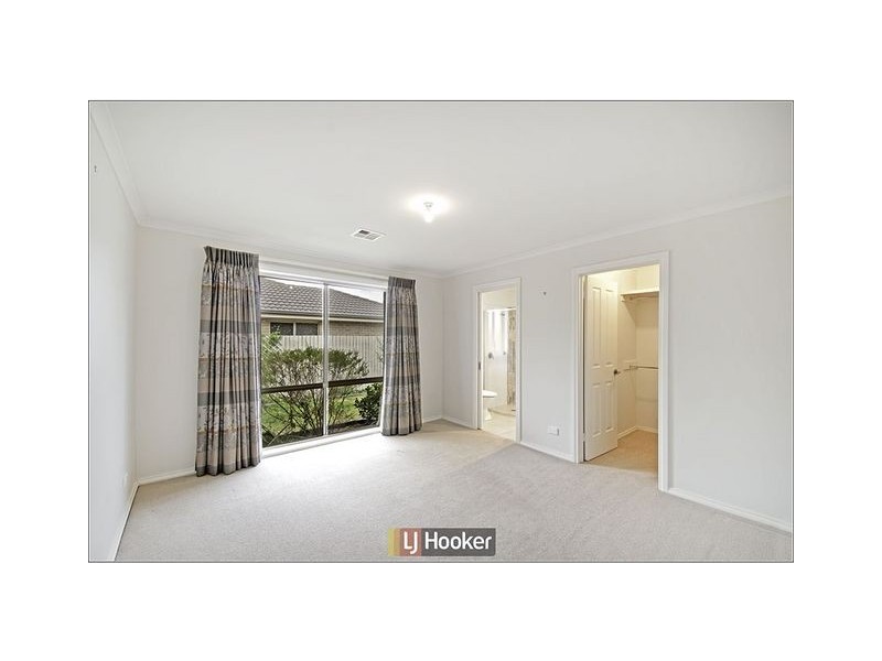 12 Joan Long Street, Franklin ACT 2913