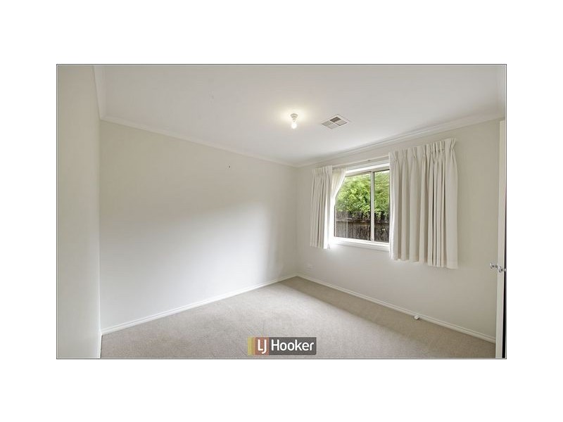 12 Joan Long Street, Franklin ACT 2913