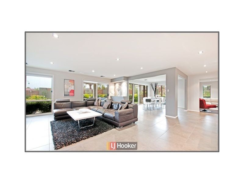 14 Eric Mawson Street, Harrison ACT 2914