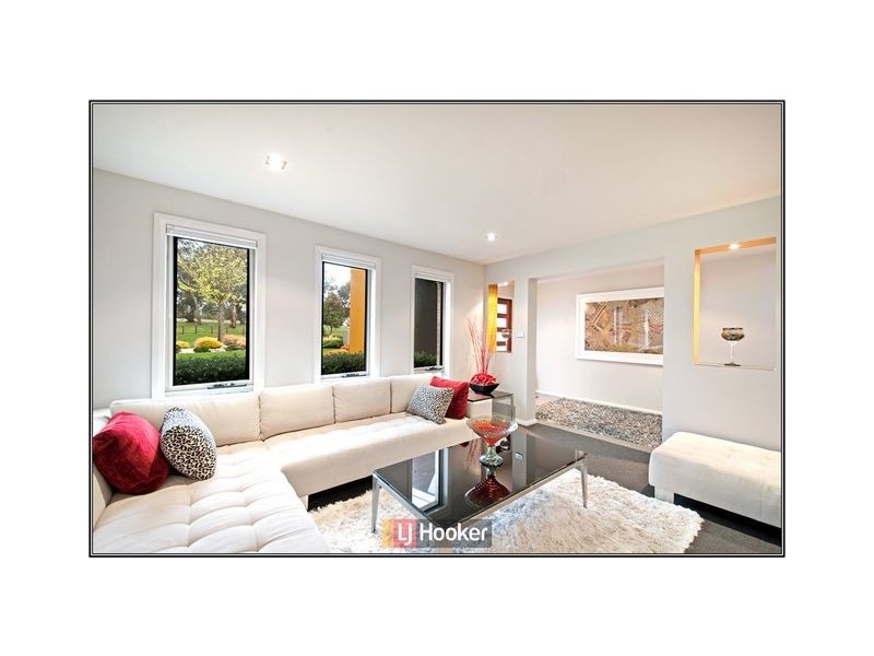 14 Eric Mawson Street, Harrison ACT 2914