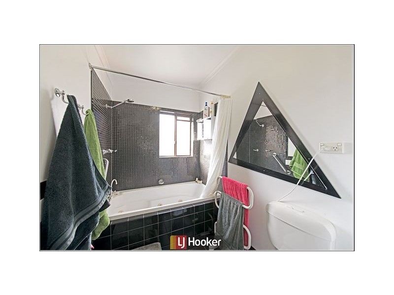 2 Waramanga Place, Waramanga ACT 2611