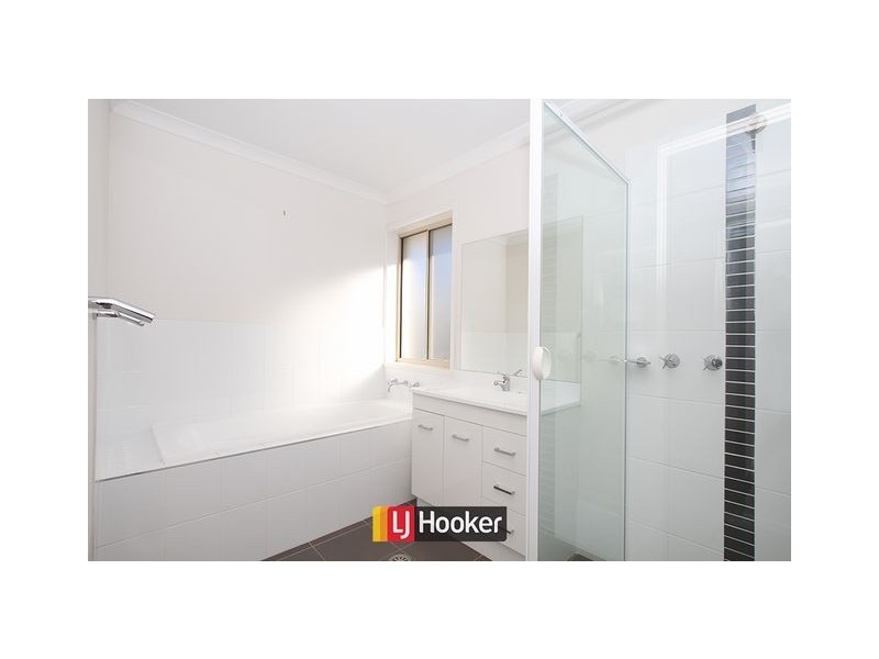 98 Refshauge Crescent, Macgregor ACT 2615