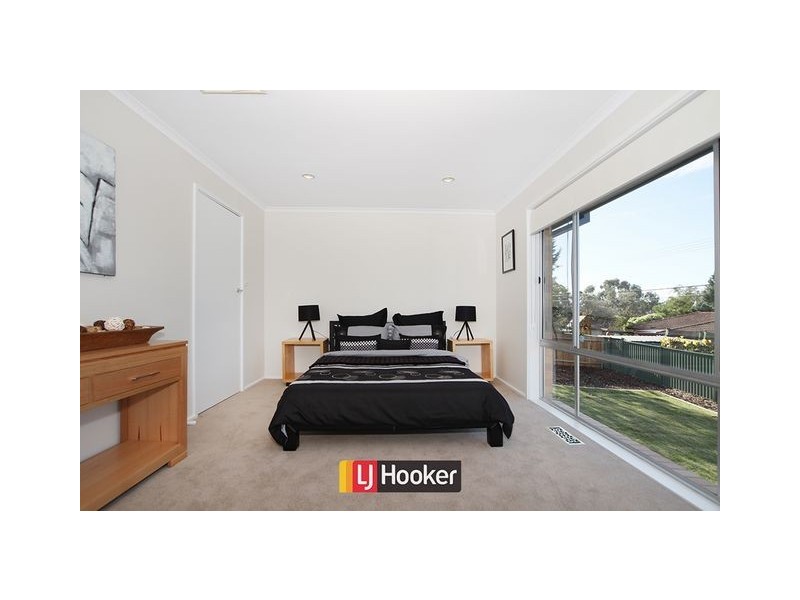 4 Ballow Crescent, Macgregor ACT 2615