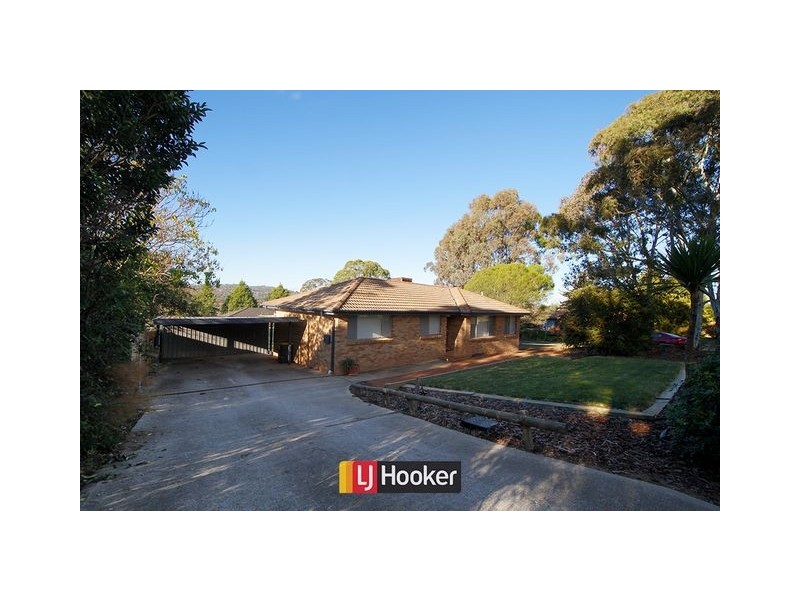 4 Ballow Crescent, Macgregor ACT 2615