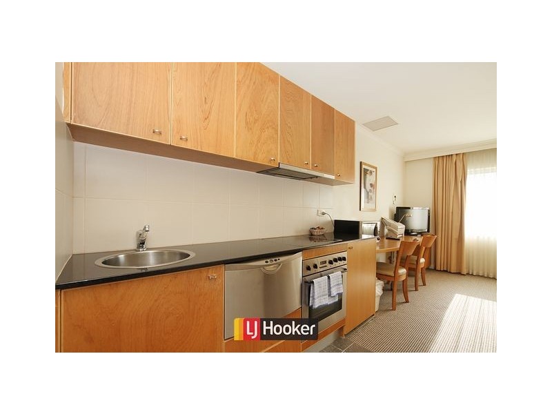 2 Akuna Street, City ACT 2601