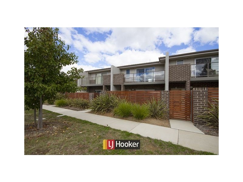 2/33 Ronald Walker Street, Casey ACT 2913