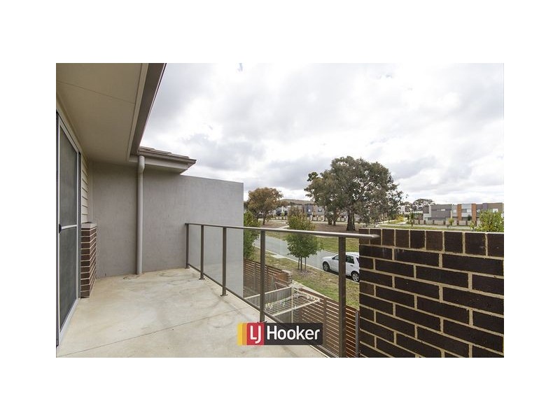 2/33 Ronald Walker Street, Casey ACT 2913