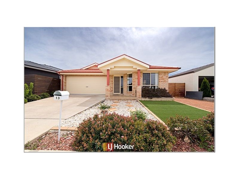 13 Jeannie Gunn Street, Franklin ACT 2913