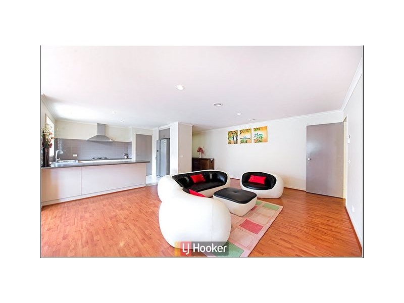 13 Jeannie Gunn Street, Franklin ACT 2913