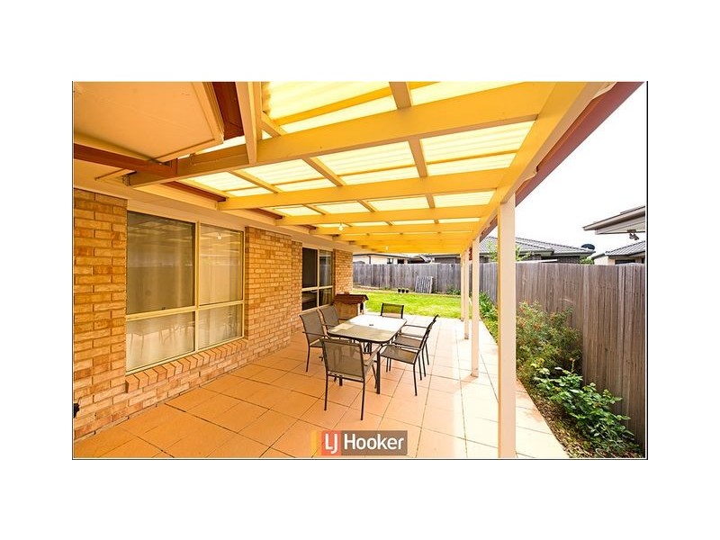 13 Jeannie Gunn Street, Franklin ACT 2913