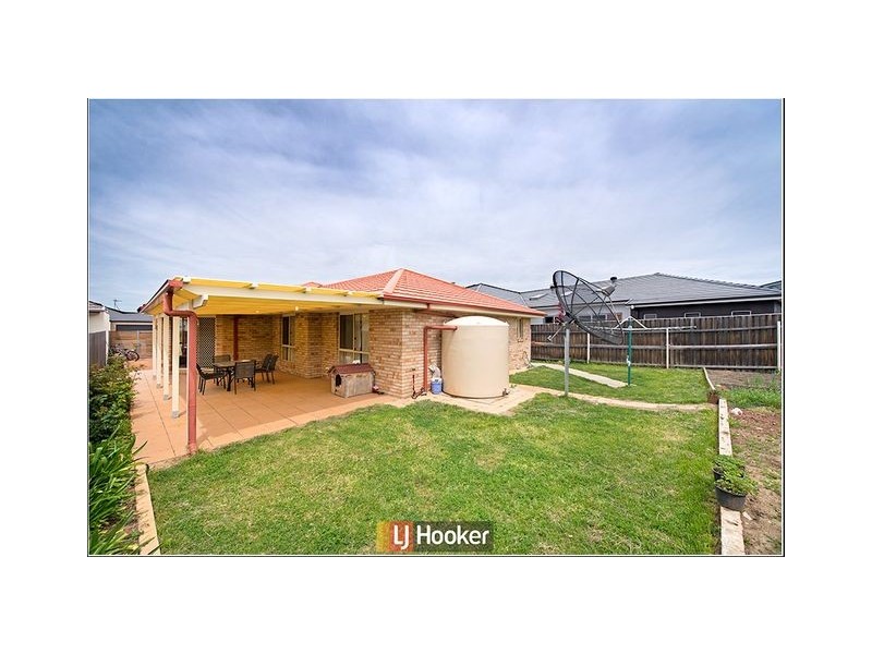 13 Jeannie Gunn Street, Franklin ACT 2913