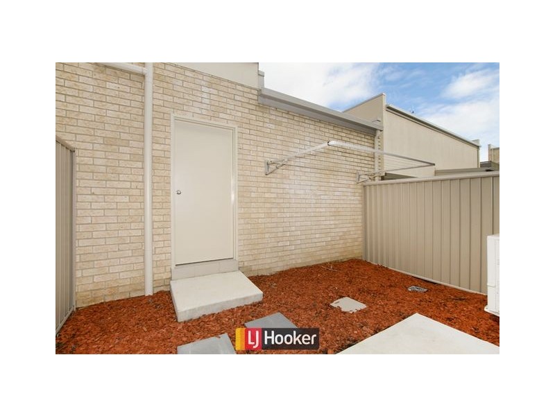 52/64 Kings Canyon, Harrison ACT 2914