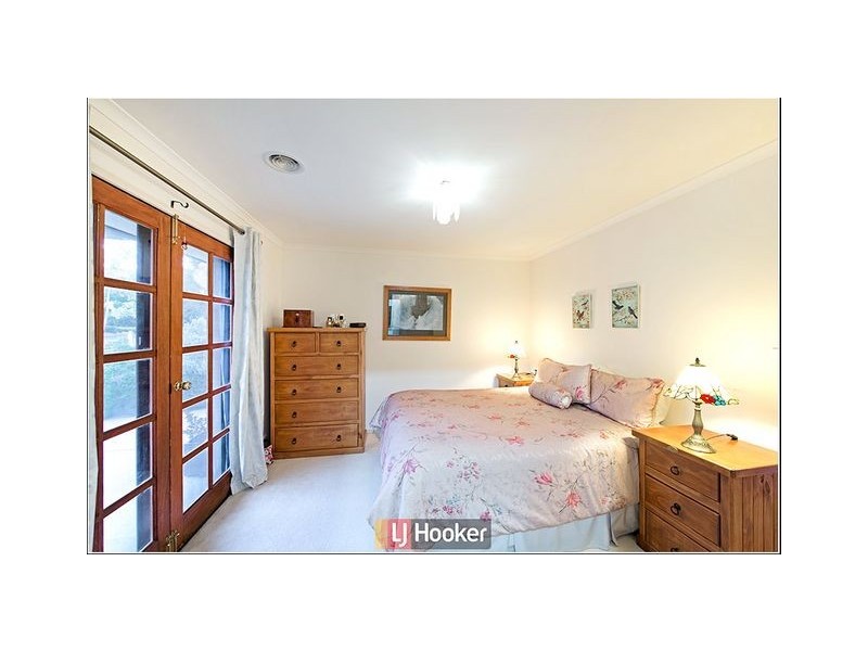 211 Halloran Drive, Jerrabomberra NSW 2619