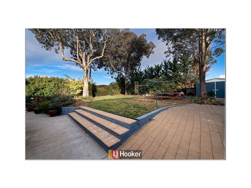 211 Halloran Drive, Jerrabomberra NSW 2619