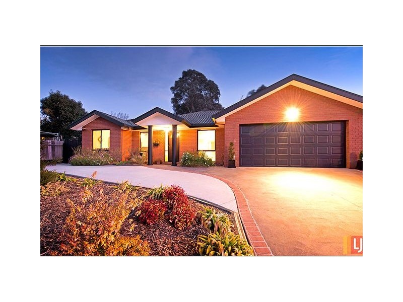 211 Halloran Drive, Jerrabomberra NSW 2619