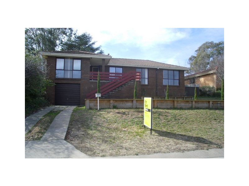 8 Fowles Street, Weston ACT 2611