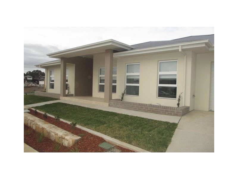 52 Benalla Street, Crace ACT 2911