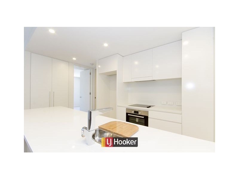 205/50 ‘Quayside’ Eastlake Parade, Kingston ACT 2604