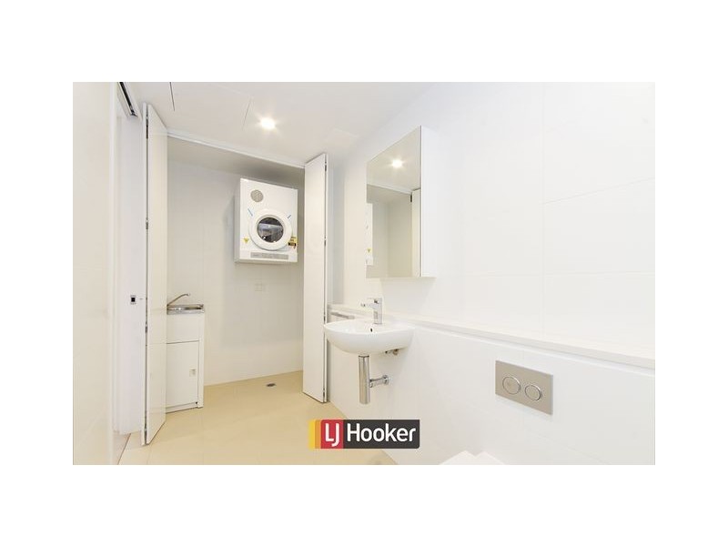 205/50 ‘Quayside’ Eastlake Parade, Kingston ACT 2604