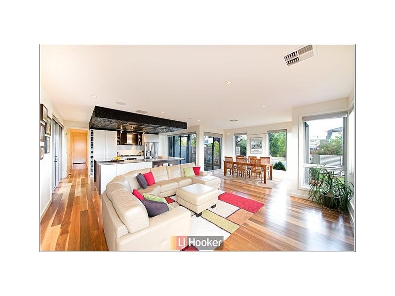 15 Whitington Street, Franklin ACT 2913
