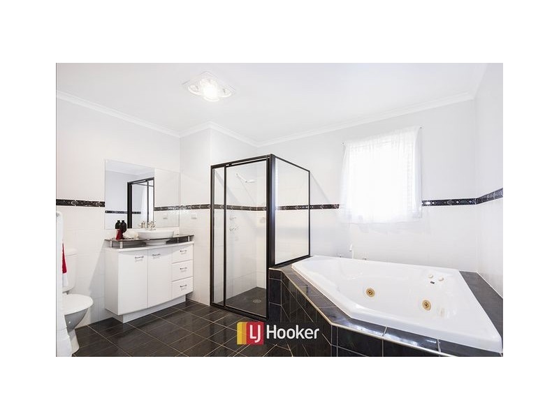 10 Lienhop Street, Theodore ACT 2905