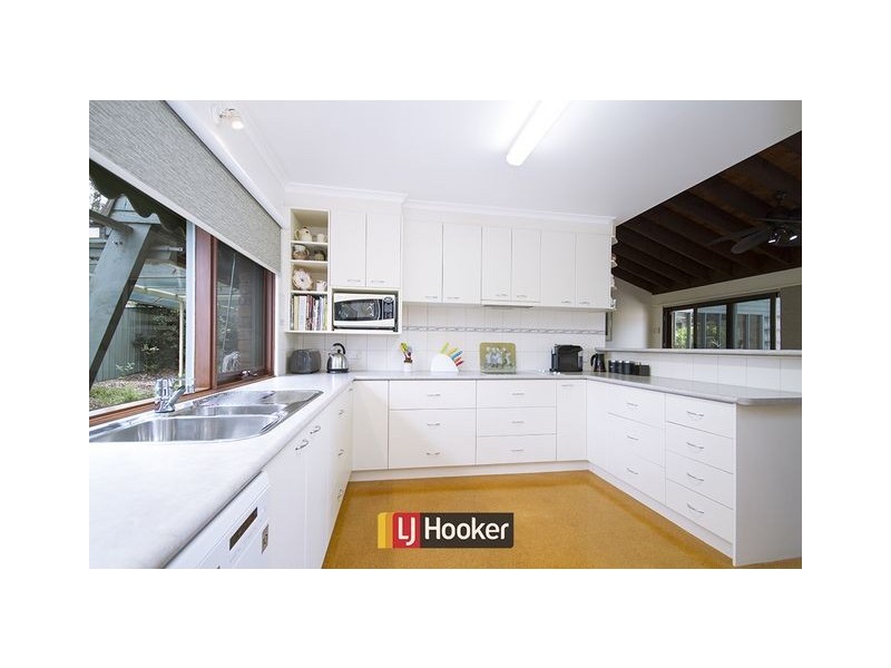 14 Molineaux Place, Farrer ACT 2607
