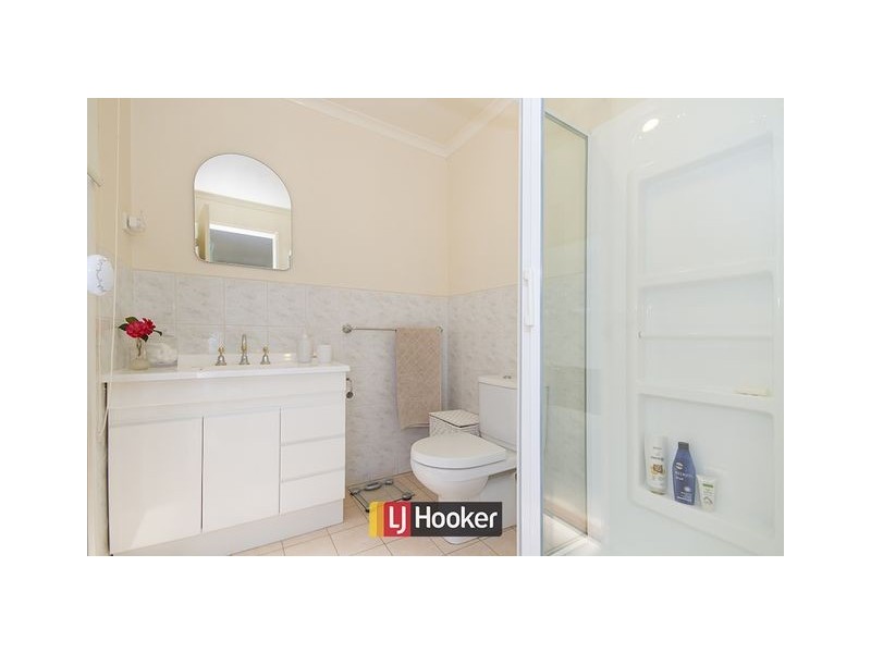 14 Molineaux Place, Farrer ACT 2607