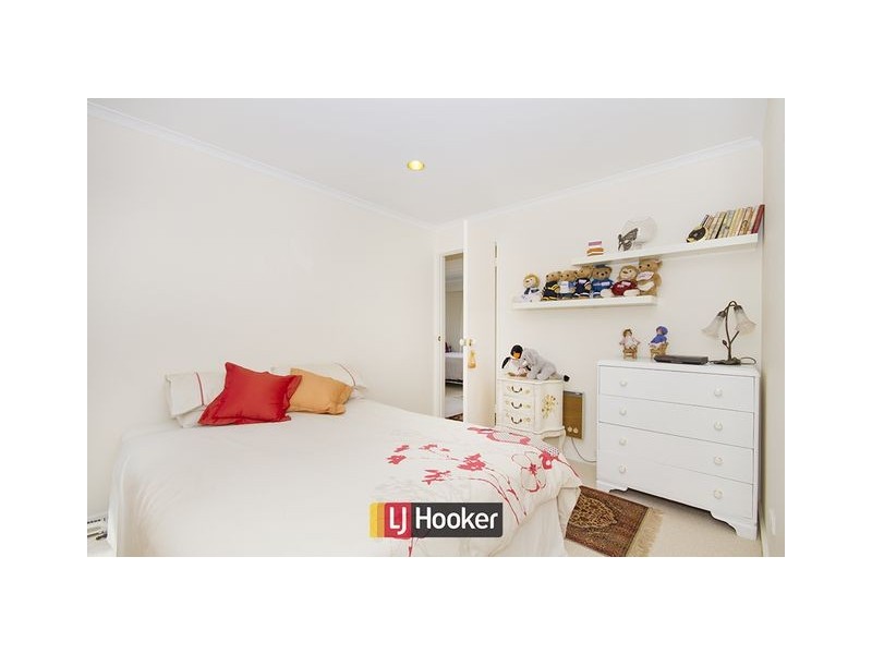 14 Molineaux Place, Farrer ACT 2607