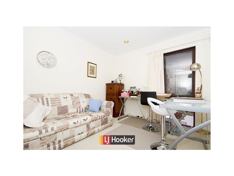 14 Molineaux Place, Farrer ACT 2607