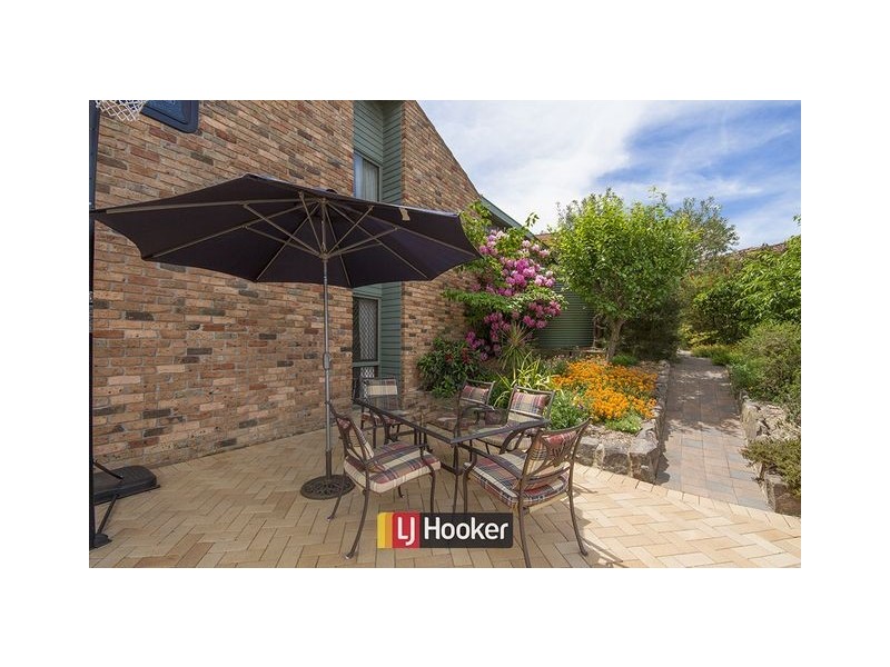 14 Molineaux Place, Farrer ACT 2607